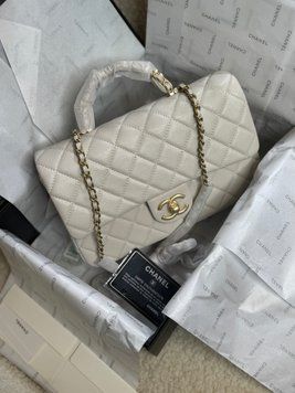 Елегантна жіноча сумка у класичному стилі, 23 см, молочна 2631 фото