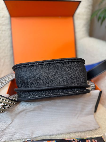 Кожаная сумочка в стиле Herm&egrave;s Evelyne, черная, 23 см 2597 фото