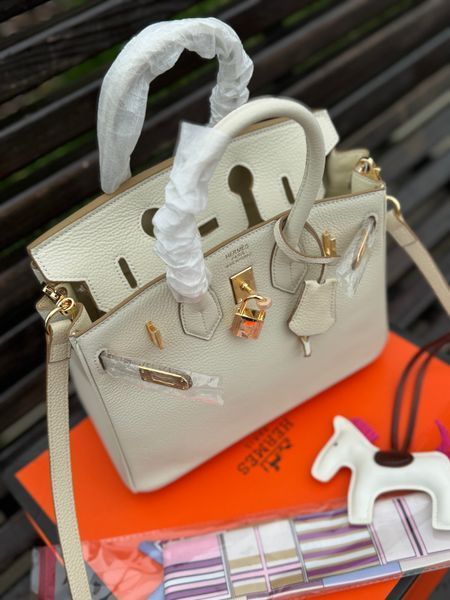 Кожаная сумка Hermes Birkin 25 см, молочного цвета 2646 фото
