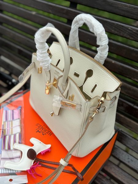 Кожаная сумка Hermes Birkin 25 см, молочного цвета 2646 фото